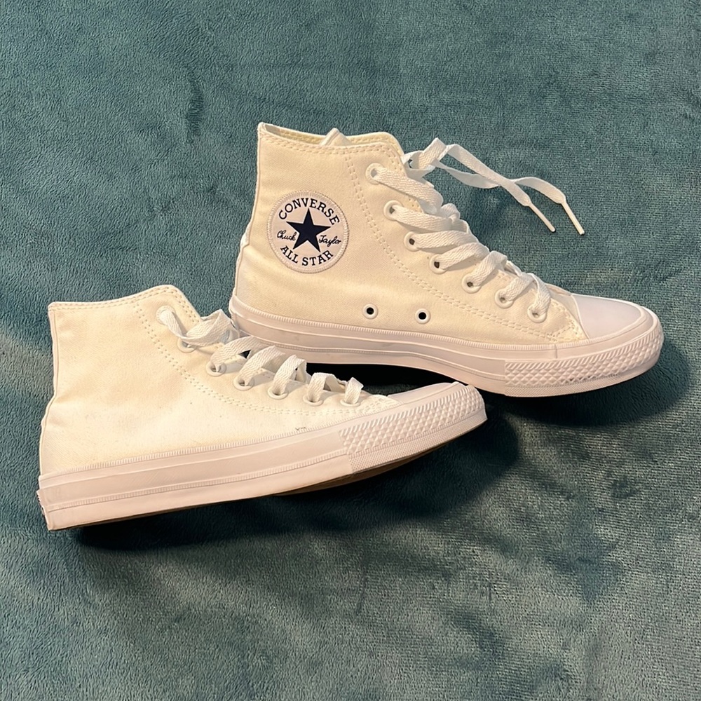 Converse Sneakers- White- womans Size 6.5/ men’s 4.5